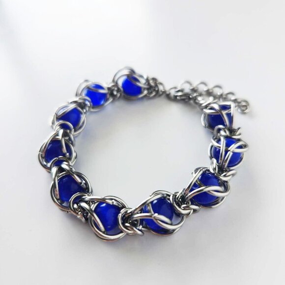 Vintage silver whimsigoth fairy witch blue pearl chainmail bracelet - Picture 2 of 12